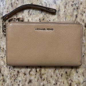 Michael Kors Jet Set Travel Tan Double Zip Wristlet